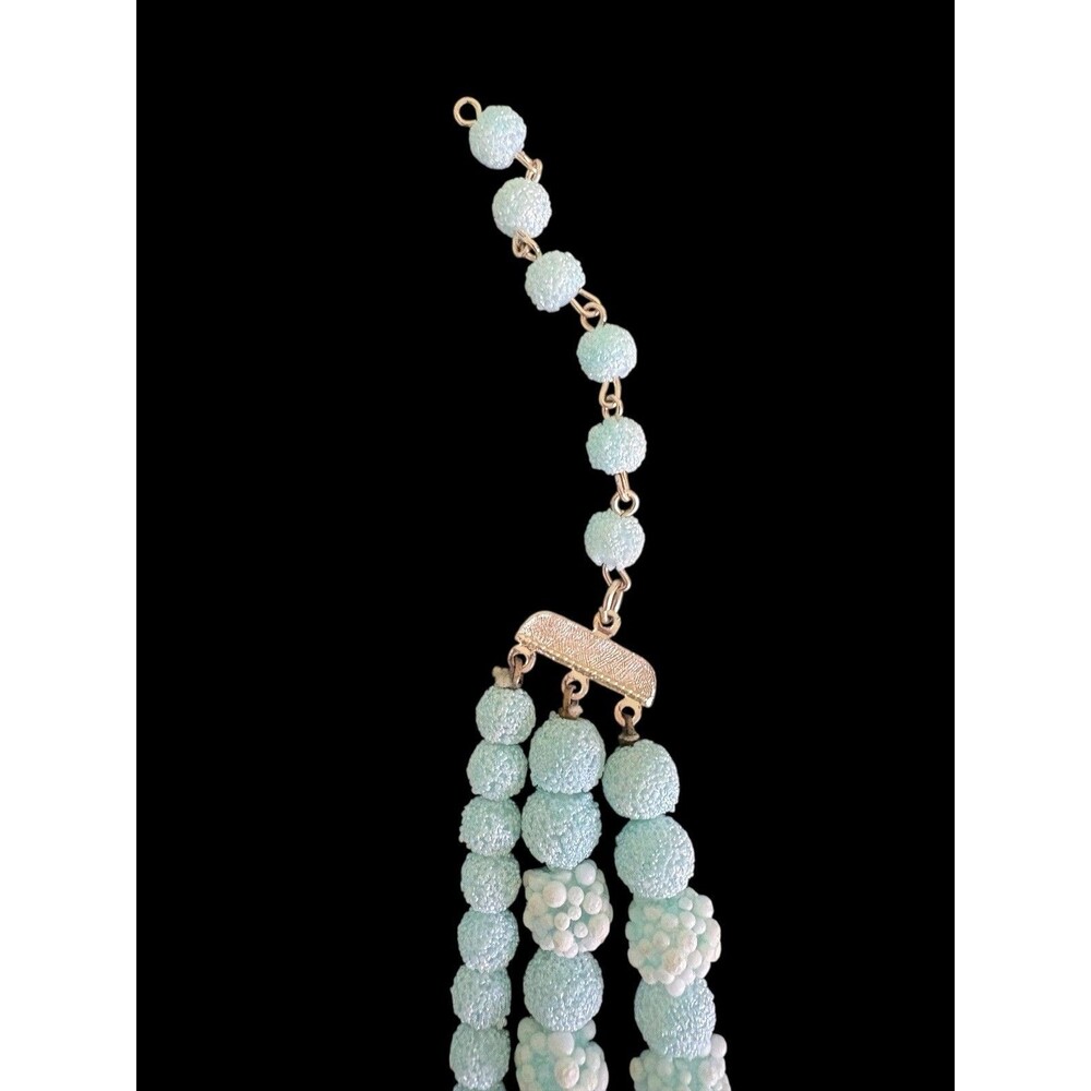 Vintage Triple Strand Beaded Necklace Aqua Blue Textured Beads Silver Tone Clasp - Picture 7 of 7